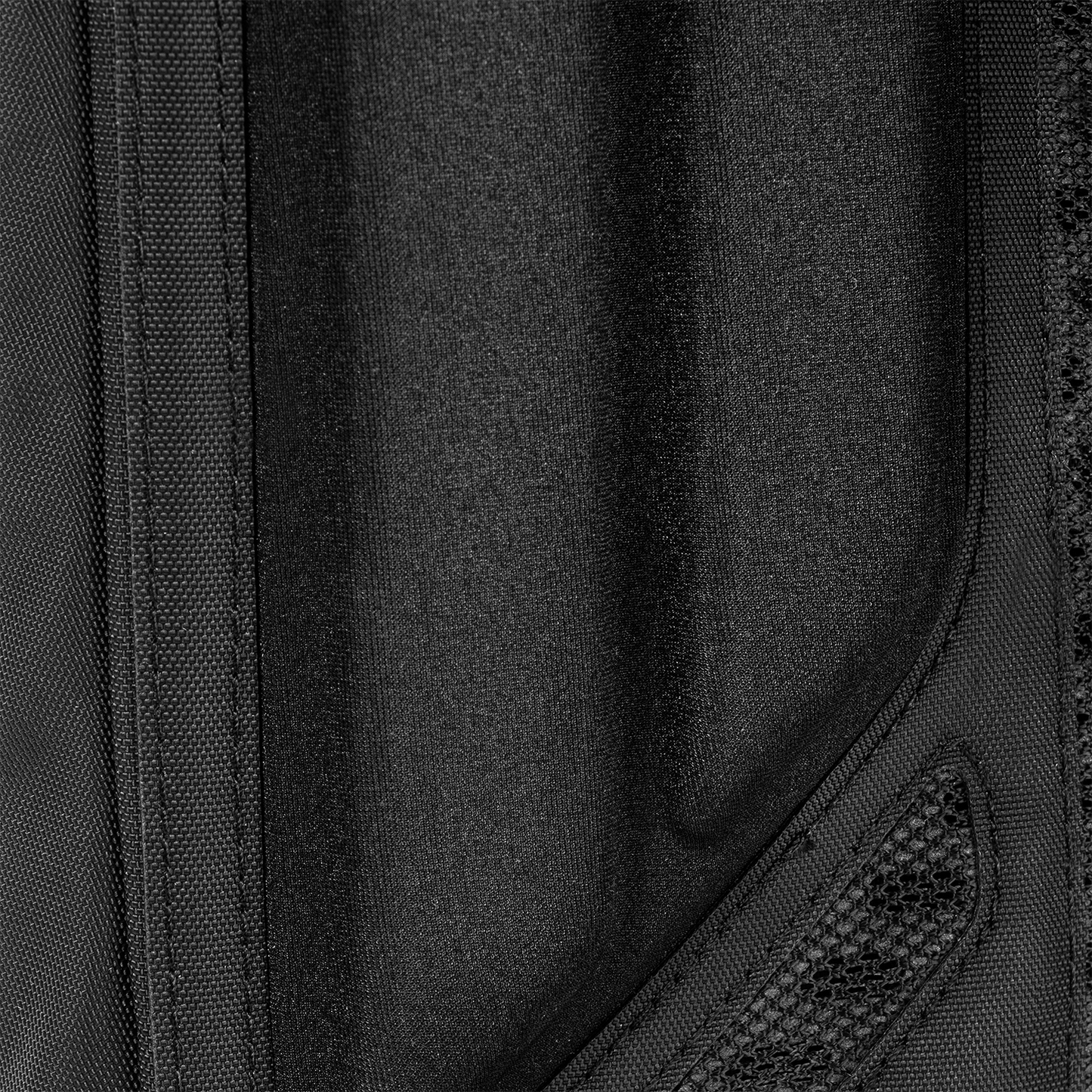 paragon-hydration-pack-n9 Paragon_Black_Texture.png
